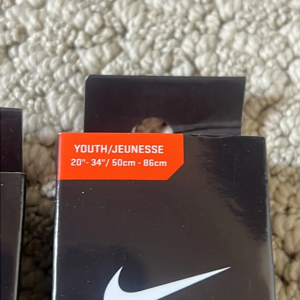 10 NWT Nike Softball Baseball softball Youth Size